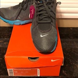 NWT WMNS Nike In Season Tr Size 10m